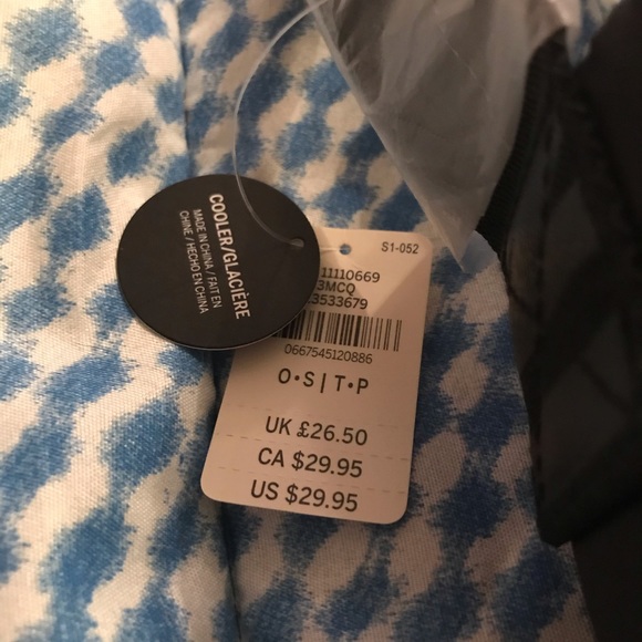 VS PINK Pineapple Cooler 🍍 - Picture 4 of 4